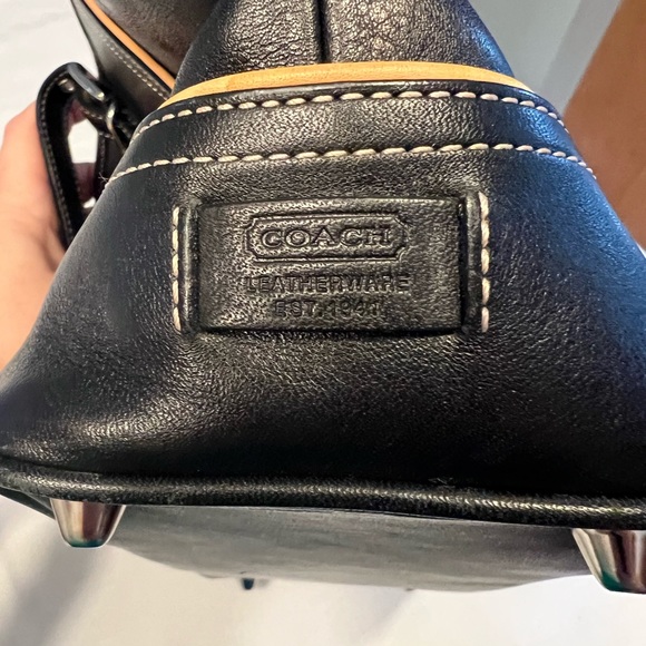 Coach Leather Hamptons 9605 Bag - Picture 2 of 8